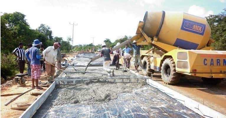 支社も構えるスリランカの、インフラ整備に携わりました。